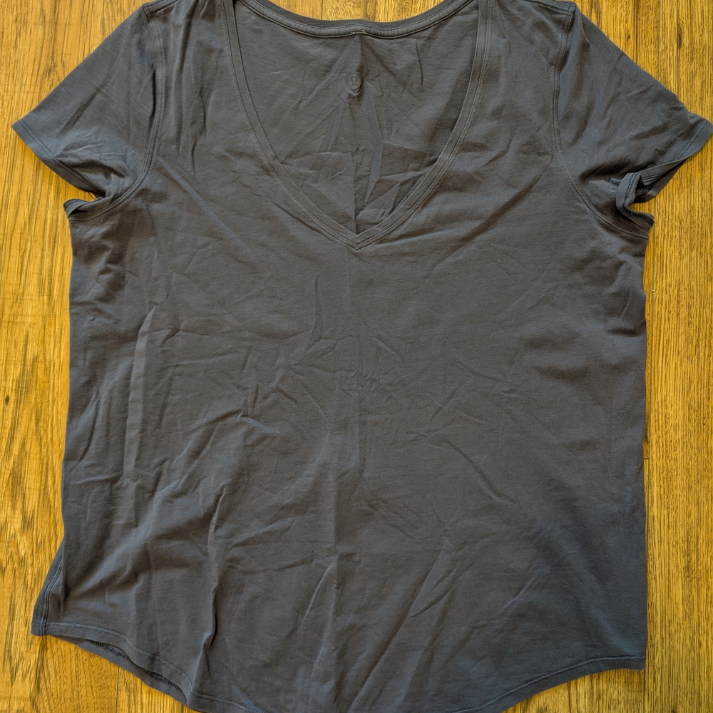 Women's V-Neck Short Sleeve Love Tee - Dark Blue
